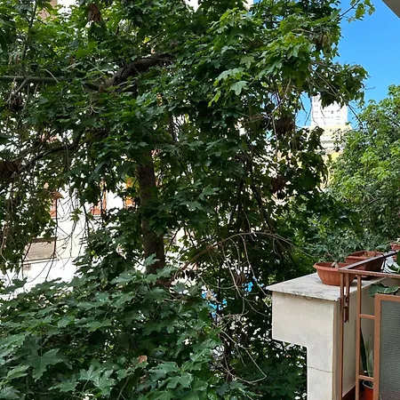 Apartment Di Fronte A *