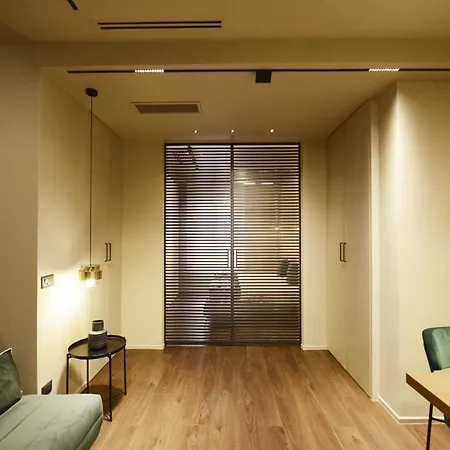 Apartament Di Fronte A